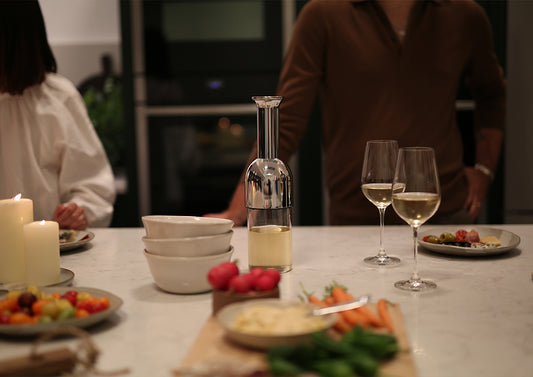 Stainless mirror eto wine decanter